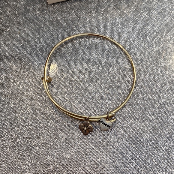 good bracelet - Picture 2 of 2